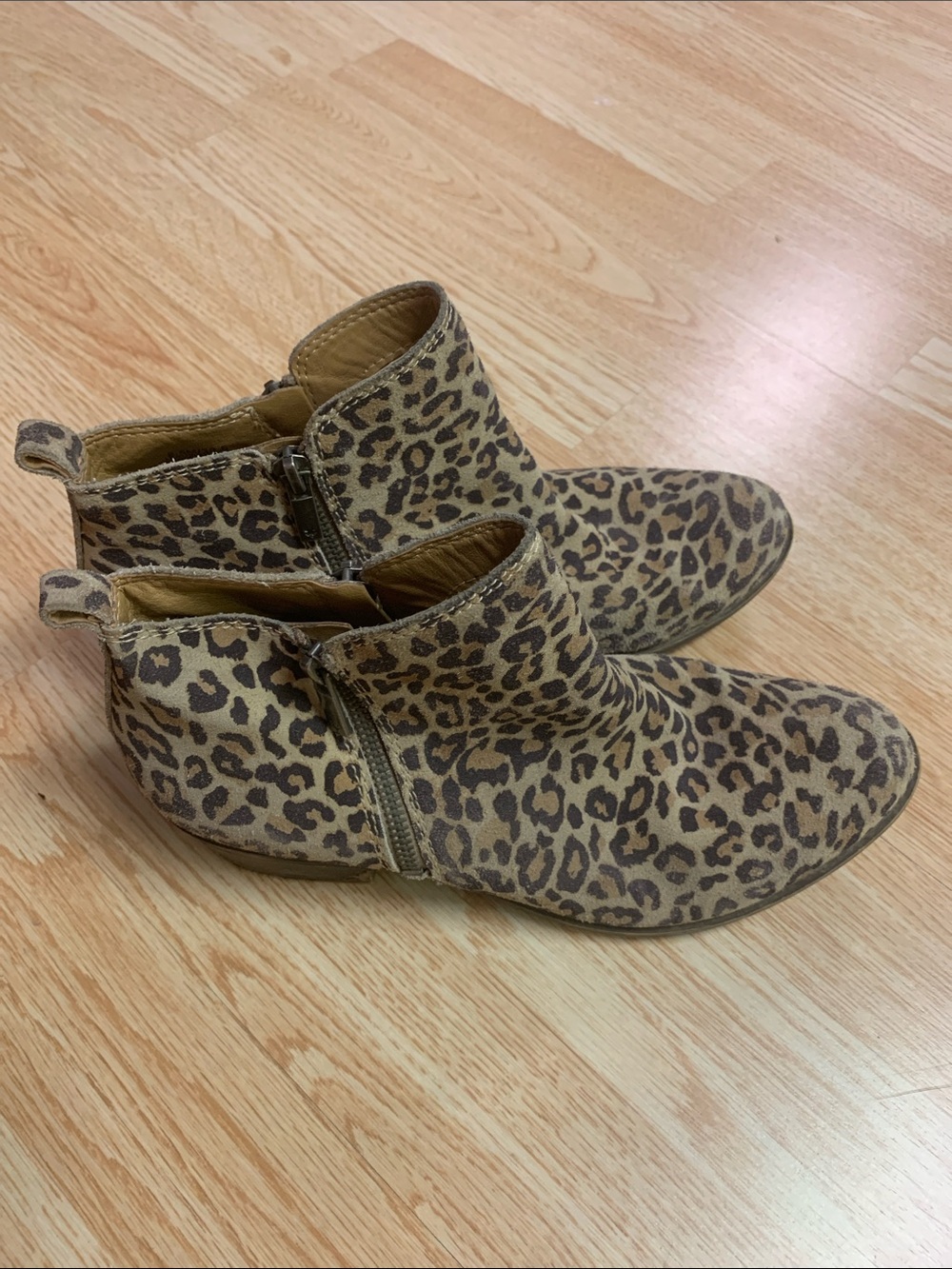 Lucky Brand animal cheetah leopard Leather ankle boots booties!